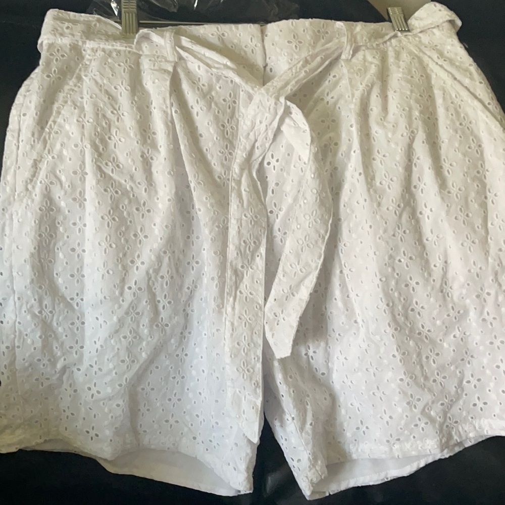 White shorts size xl by nanette